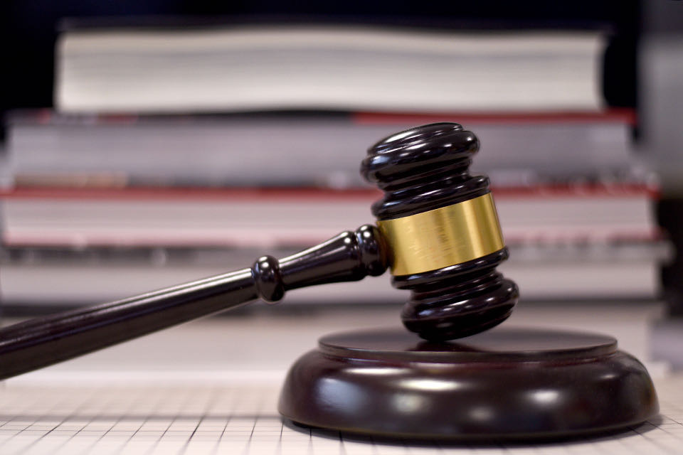 入库案例首次明确：擅自将夫妻共同财产赠与“小三”的，应当以“违背公序良俗”认定无效，全部返还